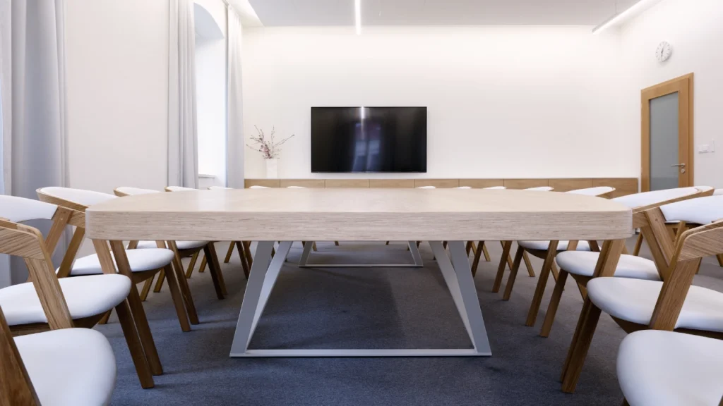 Stolová podnož jednacího stolu